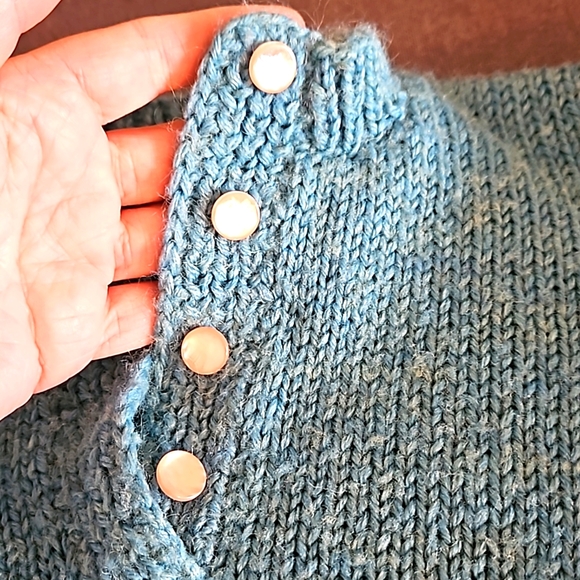 Handmade vintage Kids pullover sweater turquoise pink pearl buttons sweet retro - Picture 6 of 7